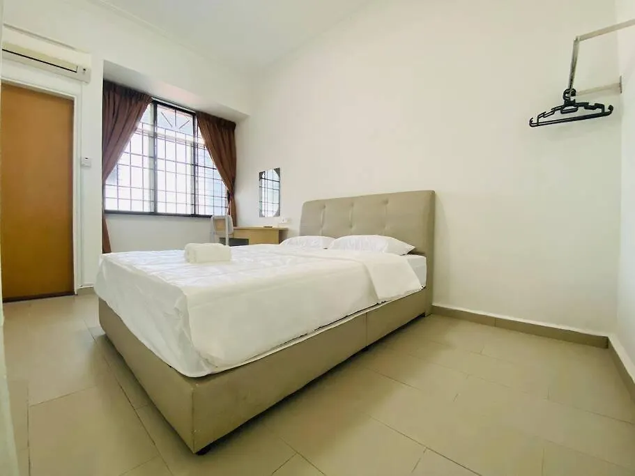 ג'והור בהרו Johor Lovy Ros Homestay/12Pax/Wifi/Ikea Jusco בית נופש ג'והור בהרו