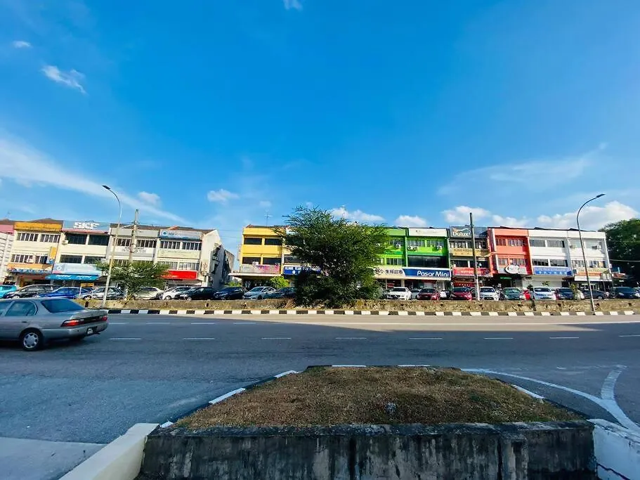 ג'והור בהרו Johor Lovy Ros Homestay/12Pax/Wifi/Ikea Jusco מלזיה