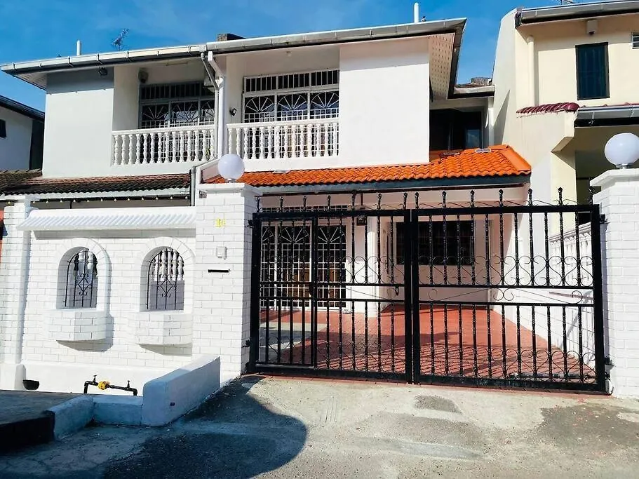 ג'והור בהרו Johor Lovy Ros Homestay/12Pax/Wifi/Ikea Jusco 0*, ג'והור בהרו מלזיה