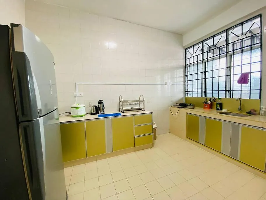 ג'והור בהרו Johor Lovy Ros Homestay/12Pax/Wifi/Ikea Jusco ג'והור בהרו